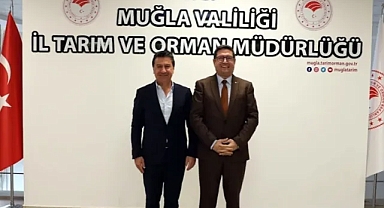 CHP’li Başkan ile fotoğraf il müdürünün başını yaktı, jet hızıyla görevden alındı